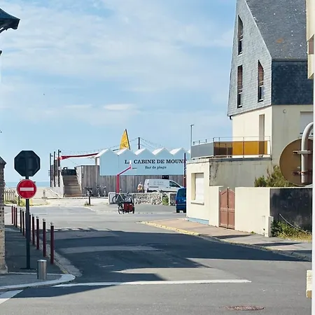 Le Colvert De La Baie, 50 M De La
